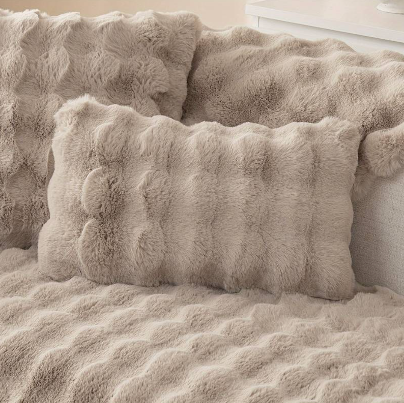 Anti-slip Cozy Sofa Cover (pet-friendly)